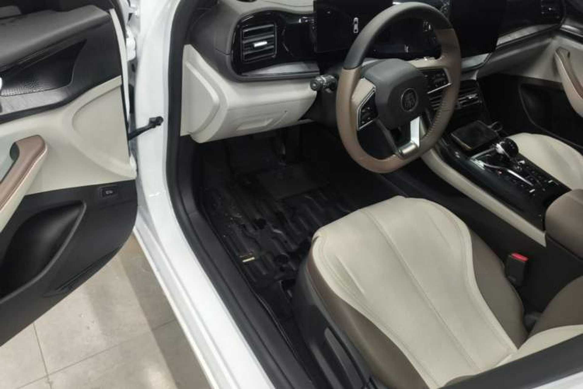Used BYD Qin PLUS 2024 HONOR Edition DM-i 55KM Leading Model Driver Seat