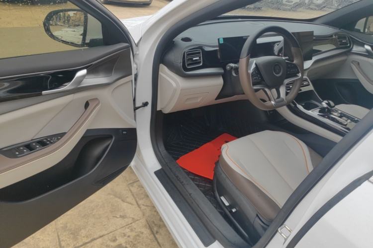 Used BYD Qin PLUS 2024 Honor Edition EV 420KM Beyond Model Driver Seat