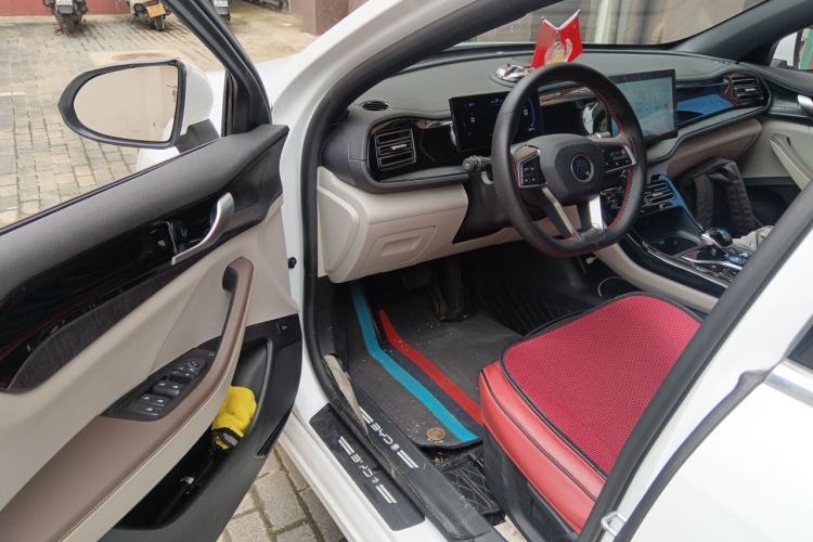 Used BYD Qin PLUS 2024 HONOR Edition DM-i 55KM Leading Model Driver Seat