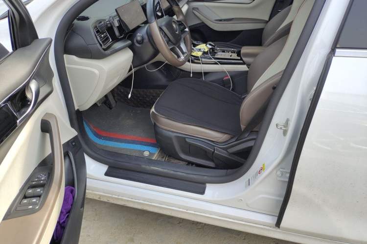 Used BYD Qin PLUS 2024 Honor Edition EV 510KM Leading Model Driver Seat