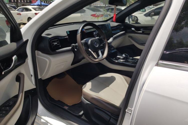 Used BYD Qin PLUS 2024 HONOR Edition DM-i 55KM Leading Model Driver Seat