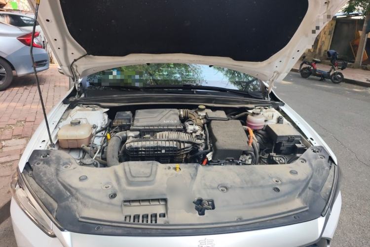Used BYD Qin PLUS 2024 HONOR Edition DM-i 55KM Beyond Model Engine Bay