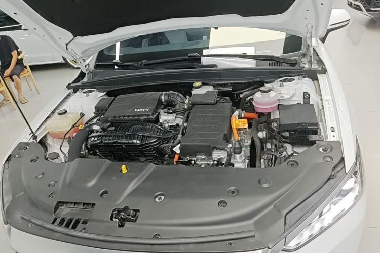 Used BYD Qin PLUS 2024 HONOR Edition DM-i 55KM Leading Model Engine Bay