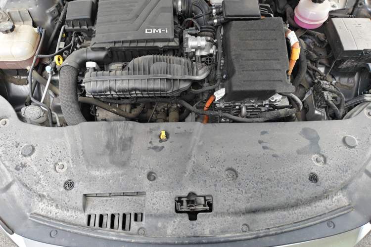 Used BYD Qin PLUS 2024 HONOR Edition DM-i 55KM Leading Model Engine Bay