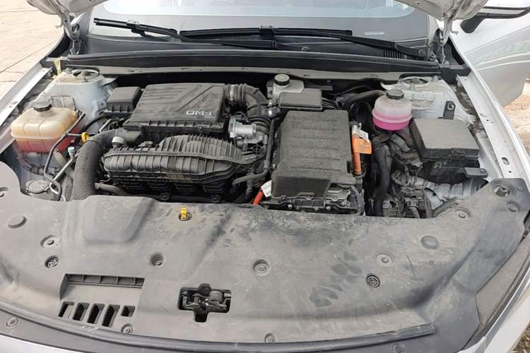 Used BYD Qin PLUS 2024 HONOR Edition DM-i 55KM Leading Model Engine Bay