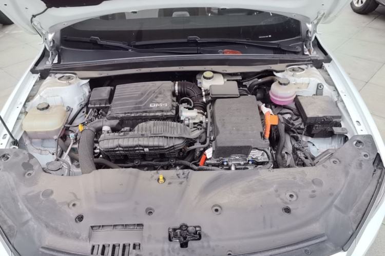 Used BYD Qin PLUS 2024 HONOR Edition DM-i 55KM Leading Model Engine Bay