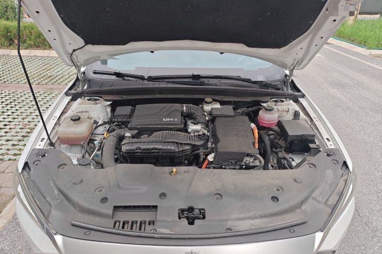 Used BYD Qin PLUS 2024 HONOR Edition DM-i 55KM Beyond Model Engine Bay