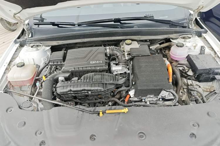 Used BYD Qin PLUS 2024 HONOR Edition DM-i 55KM Leading Model Engine Bay