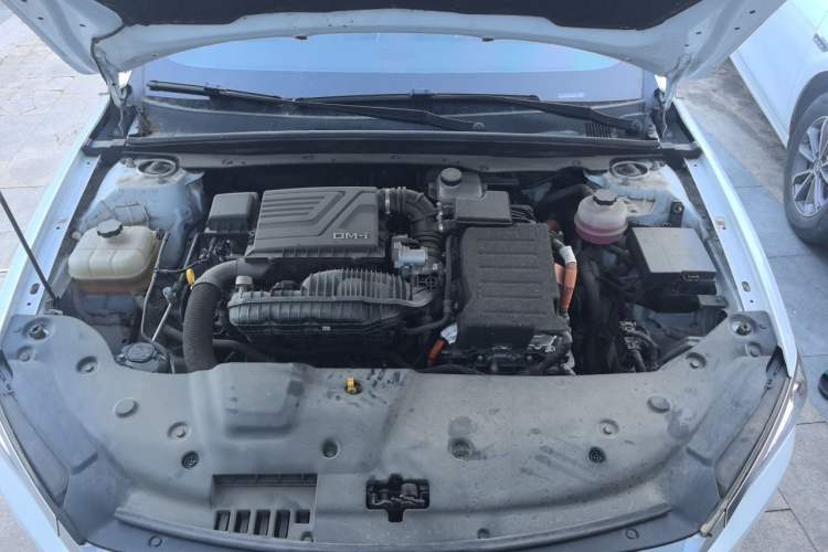 Used BYD Qin PLUS 2024 HONOR Edition DM-i 55KM Leading Model Engine Bay