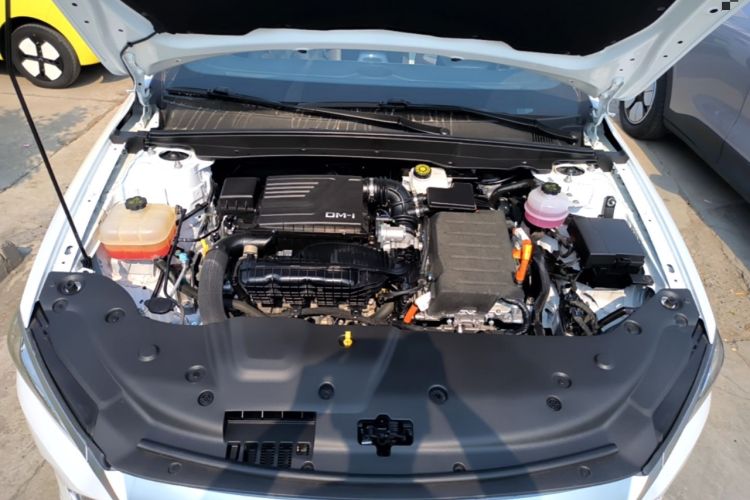 Used BYD Qin PLUS 2024 HONOR Edition DM-i 55KM Leading Model Engine Bay