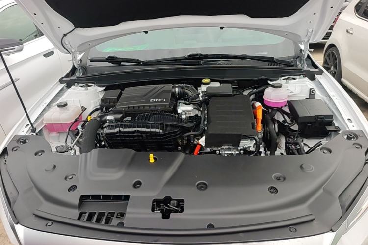 Used BYD Qin PLUS 2024 HONOR Edition DM-i 55KM Leading Model Engine Bay