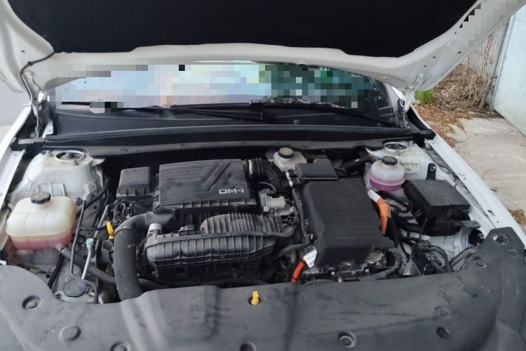 Used BYD Qin PLUS 2024 HONOR Edition DM-i 55KM Beyond Model Engine Bay