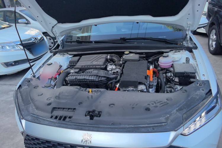 Used BYD Qin PLUS 2024 HONOR Edition DM-i 55KM Leading Model Engine Bay