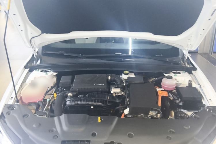 Used BYD Qin PLUS 2024 HONOR Edition DM-i 55KM Leading Model Engine Bay