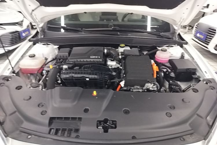 Used BYD Qin PLUS 2024 HONOR Edition DM-i 55KM Leading Model Engine Bay