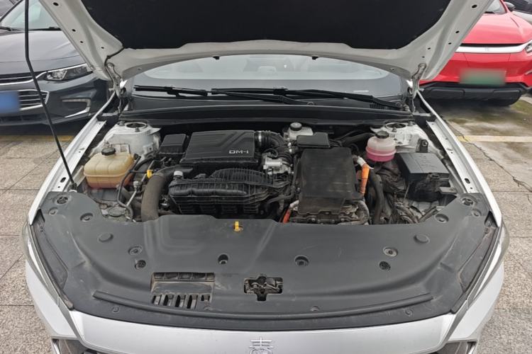 Used BYD Qin PLUS 2024 HONOR Edition DM-i 55KM Leading Model Engine Bay