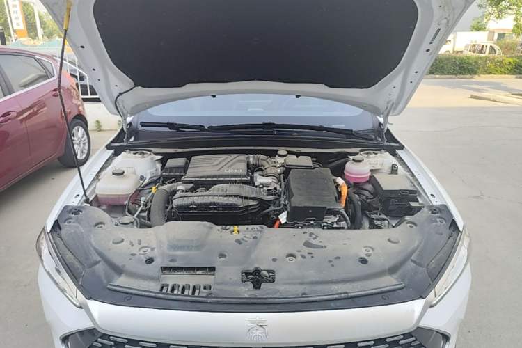 Used BYD Qin PLUS 2024 HONOR Edition DM-i 55KM Leading Model Engine Bay