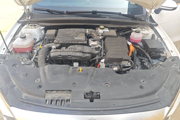 Used BYD Qin PLUS 2024 HONOR Edition DM-i 55KM Leading Model Engine Bay