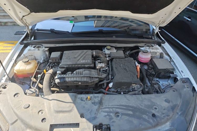 Used BYD Qin PLUS 2024 HONOR Edition DM-i 55KM Leading Model Engine Bay