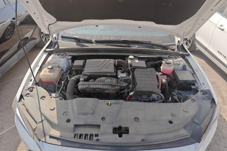 Used BYD Qin PLUS 2024 HONOR Edition DM-i 55KM Leading Model Engine Bay