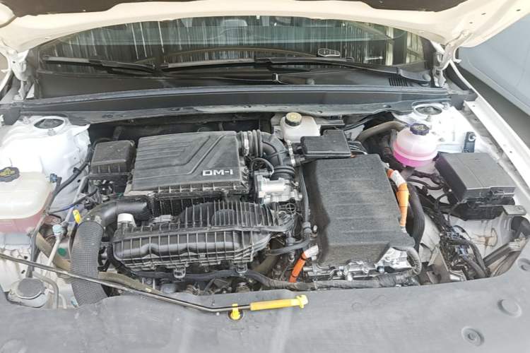 Used BYD Qin PLUS 2024 HONOR Edition DM-i 55KM Leading Model Engine Bay