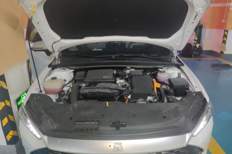 Used BYD Qin PLUS 2024 HONOR Edition DM-i 120KM Beyond Model Engine Bay