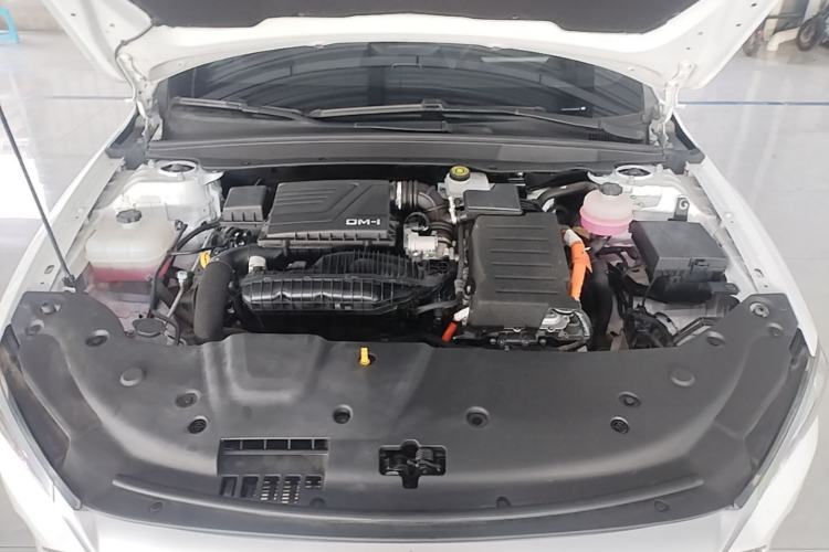 Used BYD Qin PLUS 2024 HONOR Edition DM-i 55KM Leading Model Engine Bay