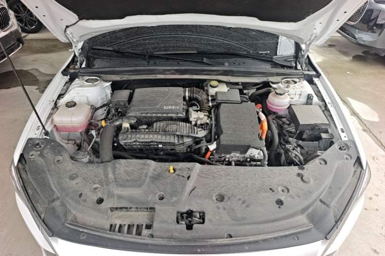 Used BYD Qin PLUS 2024 HONOR Edition DM-i 55KM Leading Model Engine Bay