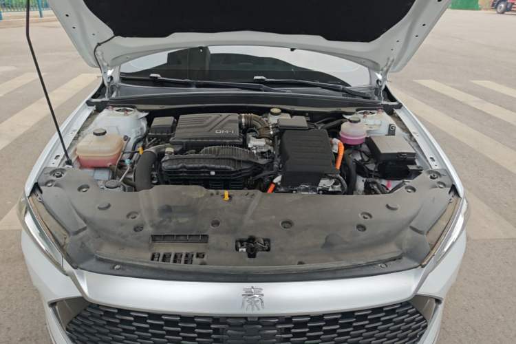 Used BYD Qin PLUS 2024 HONOR Edition DM-i 55KM Leading Model Engine Bay