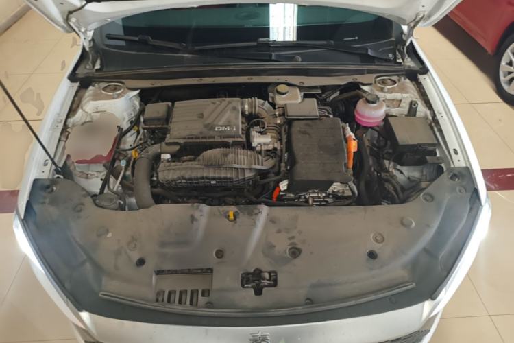 Used BYD Qin PLUS 2024 HONOR Edition DM-i 55KM Leading Model Engine Bay