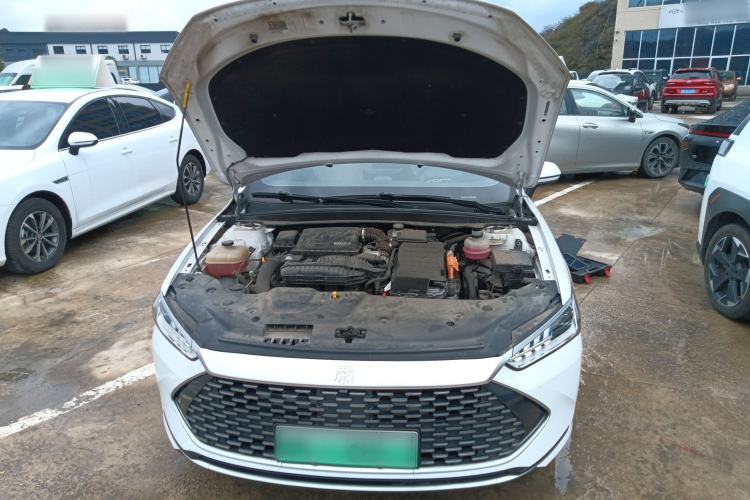 Used BYD Qin PLUS 2024 HONOR Edition DM-i 55KM Leading Model Engine Bay