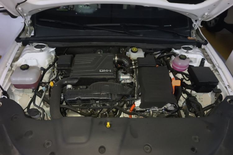Used BYD Qin PLUS 2024 HONOR Edition DM-i 55KM Leading Model Engine Bay