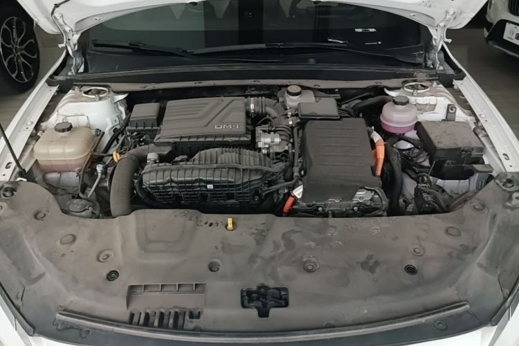 Used BYD Qin PLUS 2024 HONOR Edition DM-i 55KM Leading Model Engine Bay
