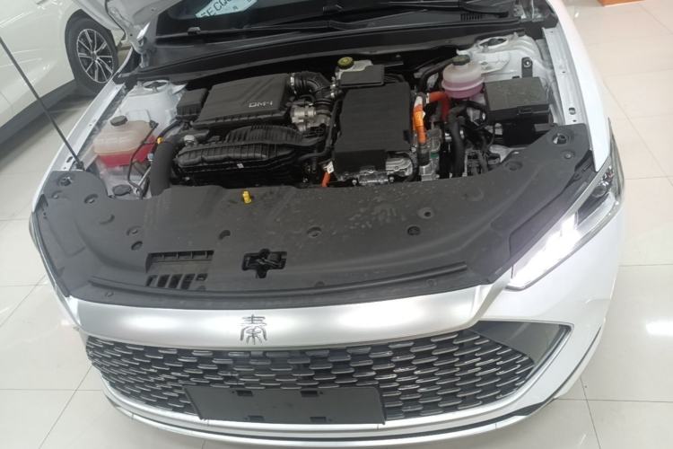 Used BYD Qin PLUS 2024 HONOR Edition DM-i 55KM Leading Model Engine Bay