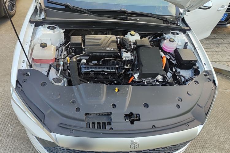 Used BYD Qin PLUS 2024 HONOR Edition DM-i 55KM Leading Model Engine Bay