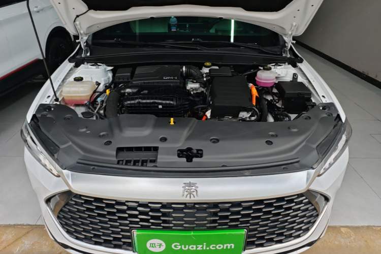Used BYD Qin PLUS 2024 HONOR Edition DM-i 120KM Beyond Model Engine Bay