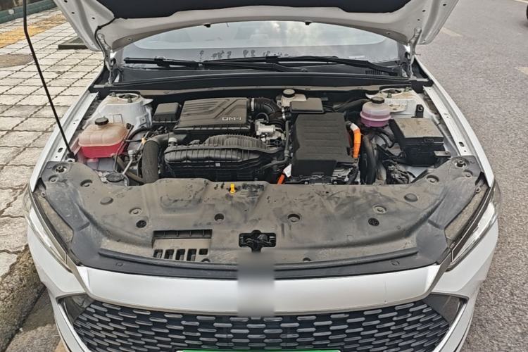 Used BYD Qin PLUS 2024 HONOR Edition DM-i 55KM Leading Model Engine Bay
