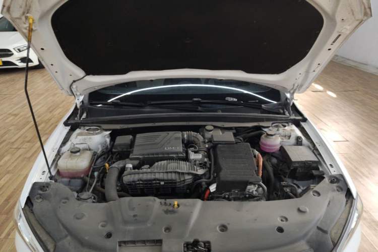 Used BYD Qin PLUS 2024 HONOR Edition DM-i 55KM Leading Model Engine Bay