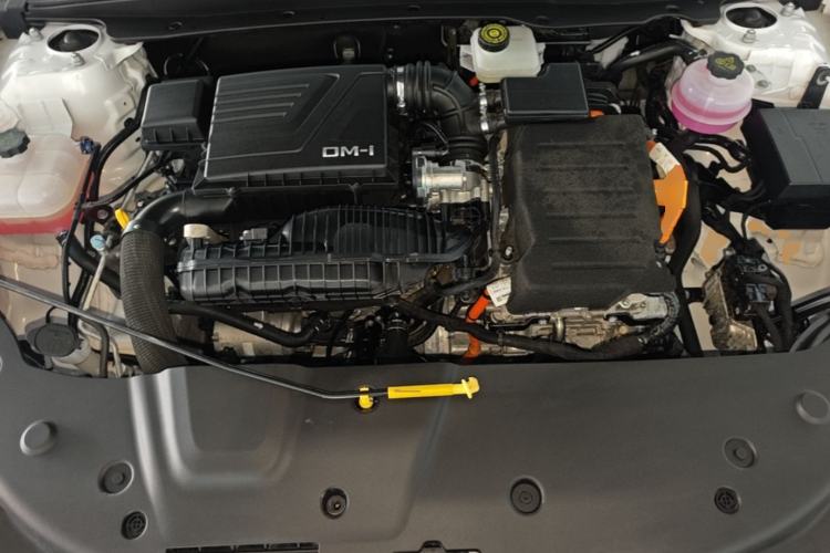 Used BYD Qin PLUS 2024 HONOR Edition DM-i 55KM Leading Model Engine Bay