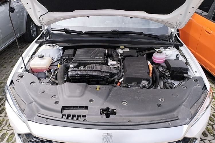 Used BYD Qin PLUS 2024 HONOR Edition DM-i 55KM Leading Model Engine Bay