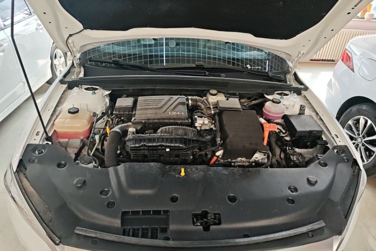 Used BYD Qin PLUS 2024 HONOR Edition DM-i 55KM Leading Model Engine Bay