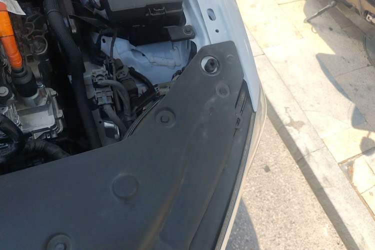 Used BYD Qin PLUS 2024 HONOR Edition DM-i 55KM Leading Model Engine Bay Left
