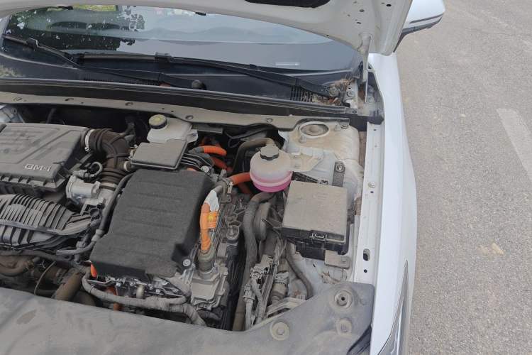 Used BYD Qin PLUS 2024 HONOR Edition DM-i 55KM Beyond Model Engine Bay Left