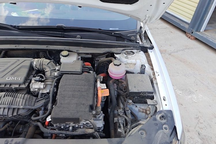 Used BYD Qin PLUS 2024 HONOR Edition DM-i 55KM Leading Model Engine Bay Left