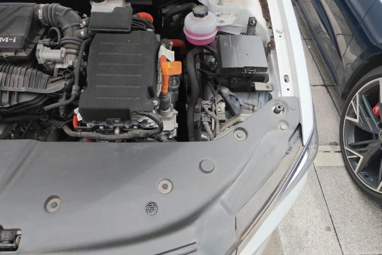 Used BYD Qin PLUS 2024 HONOR Edition DM-i 55KM Leading Model Engine Bay Left