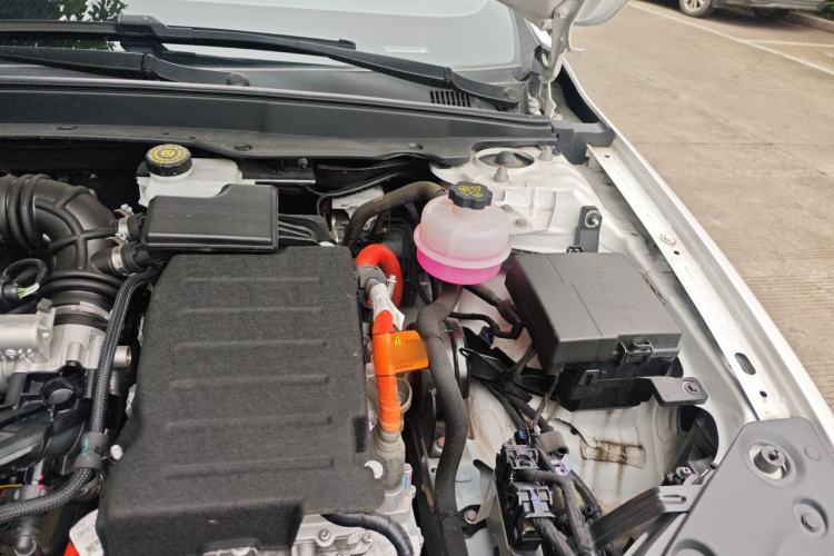 Used BYD Qin PLUS 2024 HONOR Edition DM-i 55KM Leading Model Engine Bay Left