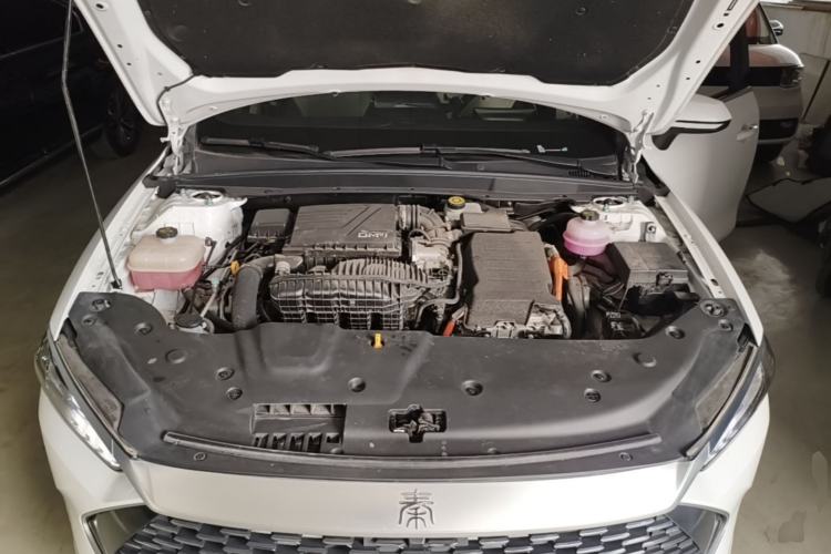 Used BYD Qin PLUS 2024 HONOR Edition DM-i 55KM Leading Model Engine Bay
