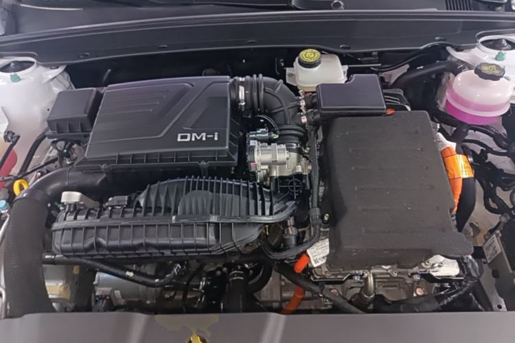 Used BYD Qin PLUS 2024 HONOR Edition DM-i 55KM Leading Model Engine Bay