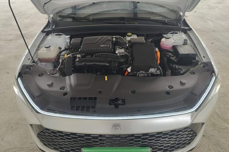 Used BYD Qin PLUS 2024 HONOR Edition DM-i 55KM Leading Model Engine Bay