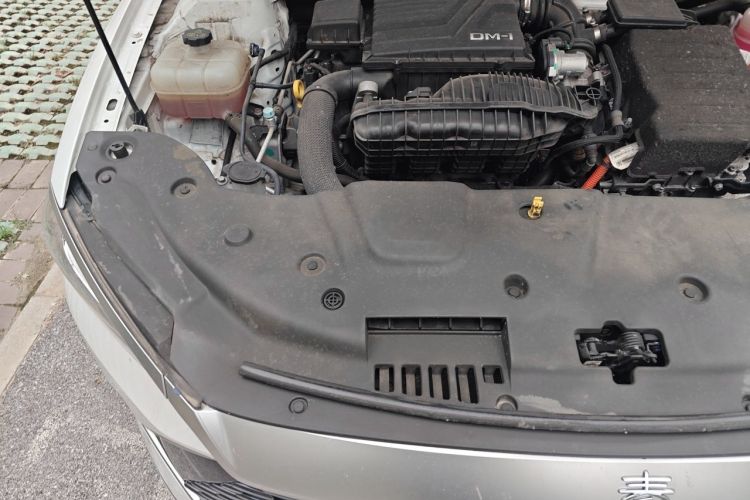 Used BYD Qin PLUS 2024 HONOR Edition DM-i 55KM Beyond Model Engine Bay Right
